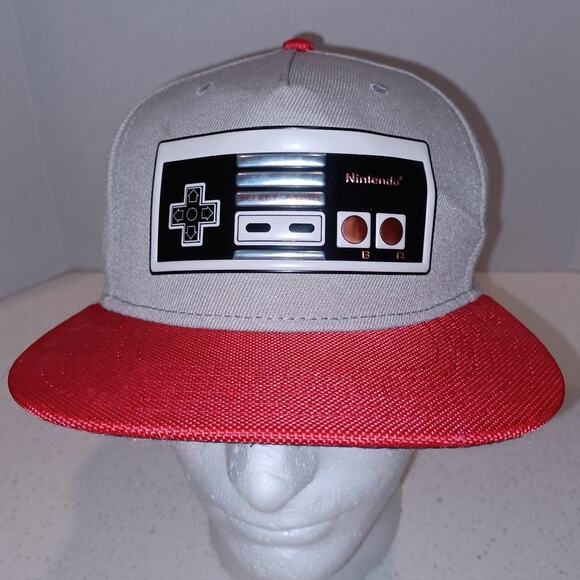 Nintendo NES Controller Hat Snapback Adjustable Flat Bill Baseball Cap Gray Red - Picture 1 of 6